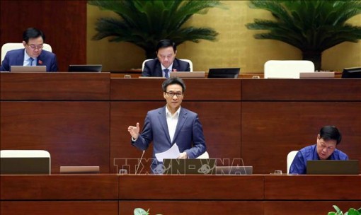 Kỳ họp thứ 3, Quốc hội khóa XV: Bảo đảm tốt hơn sức khỏe của người bệnh và trách nhiệm, quyền lợi y bác sỹ