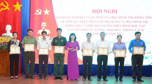 Chợ Mới học Bác bằng việc làm thiết thực