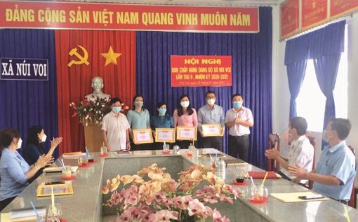 Xã Núi Voi học tập và làm theo Bác