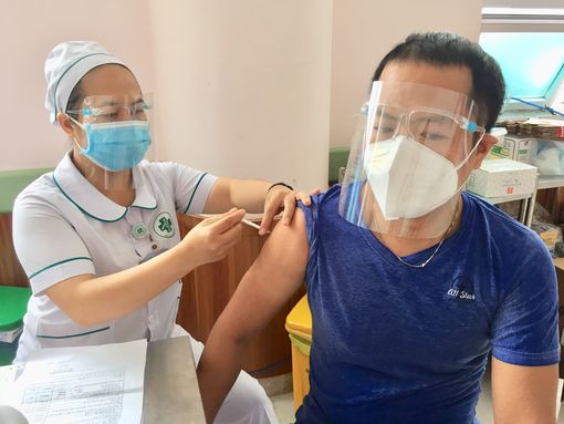 An Giang: 10.000 liều vaccine phòng COVID-19 tiêm cho người từ 19 tuổi trở lên