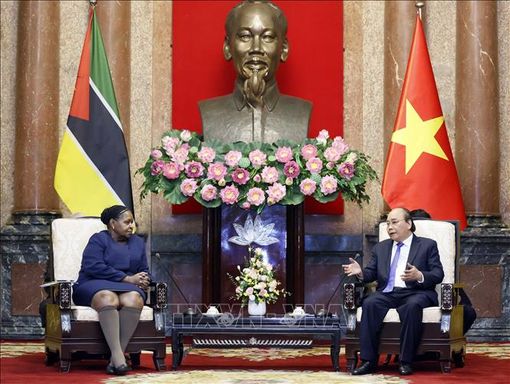 Chủ tịch nước Nguyễn Xuân Phúc tiếp Chủ tịch Quốc hội Mozambique