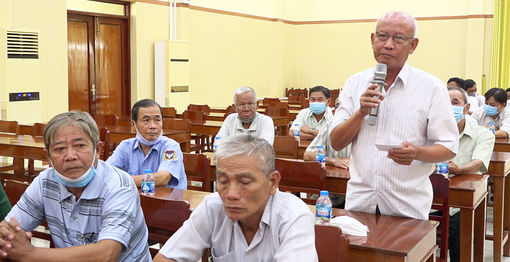 Người đứng đầu cấp ủy, UBND ở TX. Tân Châu đối thoại, lắng nghe ý kiến nhân dân