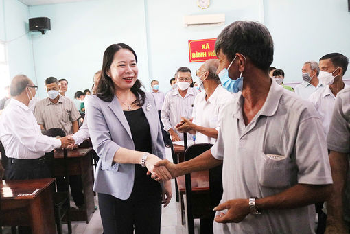 Lắng nghe, chia sẻ và đồng hành