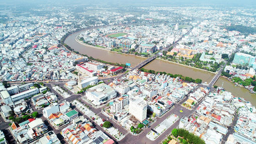 Xây dựng thành phố trên quê hương Bác Tôn thành đô thị nước thông minh bên bờ sông Hậu