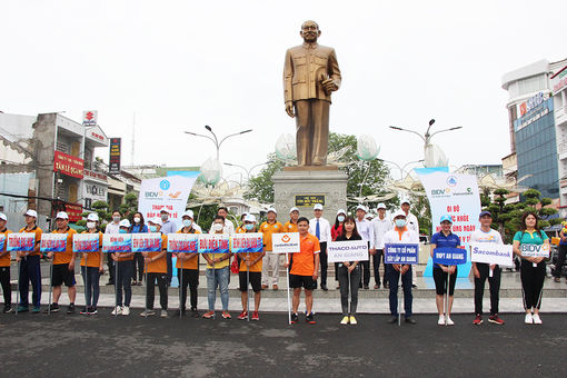 An Giang khai mạc hoạt động “Đi bộ vì sức khỏe” hưởng ứng “Ngày bảo hiểm y tế Việt Nam 1/7”