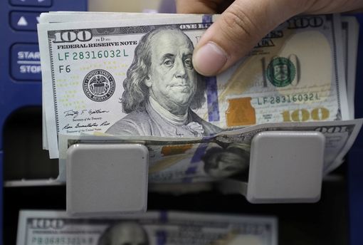 Tỷ giá USD hôm nay 1-7: Đồng USD giảm trở lại, trượt khỏi mốc 105