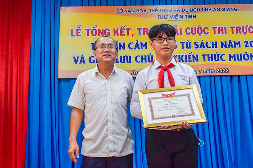 Trao giải Cuộc thi trực tuyến "Truyền cảm hứng từ sách" năm 2022