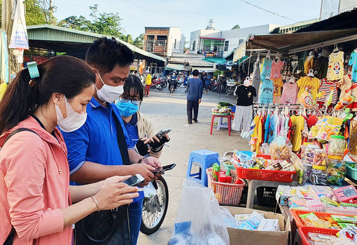 Đẩy mạnh thanh toán không dùng tiền mặt