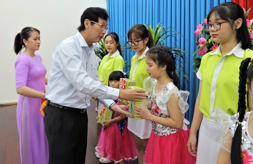 Chăm lo thế hệ “măng non” của nước nhà