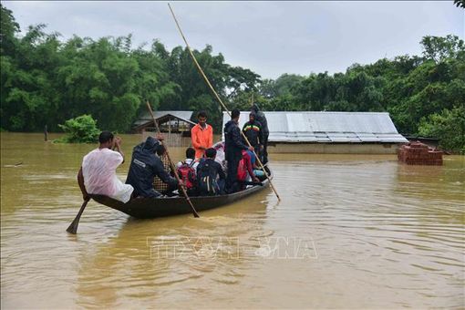 Lũ lụt kéo dài ở Bangladesh khiến trên 100 người chết