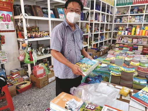 Sách giáo khoa tăng giá, thêm gánh nặng nhiều phía