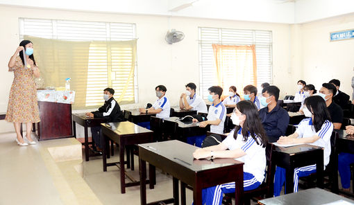 An Giang: Thí sinh làm thủ tục dự thi tốt nghiệp THPT năm 2022