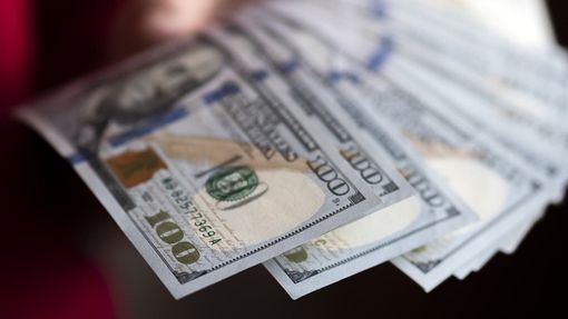 Tỷ giá USD hôm nay (6-7): Đồng USD bật tăng mạnh, tiệm cận mốc 107