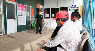 Bộ đội Biên phòng An Giang tuyên truyền người dân nâng cao cảnh giác trước thủ đoạn lừa đảo “việc nhẹ, lương cao” tại Campuchia
