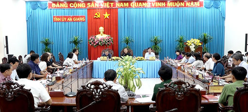 Thường trực Tỉnh ủy An Giang làm việc với Đài Truyền hình Việt Nam về việc tổ chức Chương trình cầu truyền hình toàn quốc “Khúc tráng ca hòa bình”