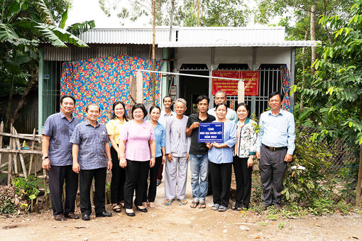 Đoàn Đại biểu Quốc hội TP. Hồ Chí Minh bàn giao 3 căn nhà Đại đoàn kết tại huyện Châu Thành