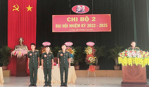 Tổ chức đại hội chi bộ điểm trong lực lượng vũ trang