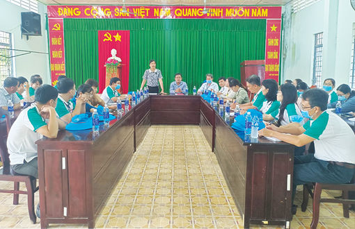 Xã Lương Phi học tập và làm theo Bác