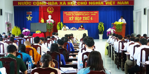 HĐND huyện Tri Tôn thông qua 8 nghị quyết