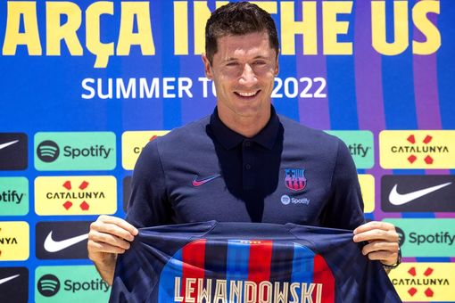 Barca: Xây dựng cỗ máy ghi bàn với Lewandowski