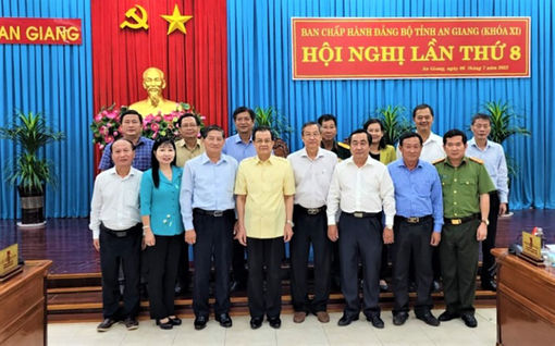 Kiên quyết, kiên trì chống “giặc nội xâm”