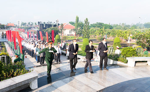 Chủ tịch UBND tỉnh An Giang gửi thư tri ân nhân dịp kỷ niệm 75 năm Ngày Thương binh- Liệt sĩ (27/7/1947 - 27/7/2022)
