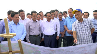 Phó Thủ tướng Chính phủ Lê Văn Thành khảo sát tuyến cao tốc hơn 44.000 tỷ đồng ở  TP. Châu Đốc và huyện Châu Phú