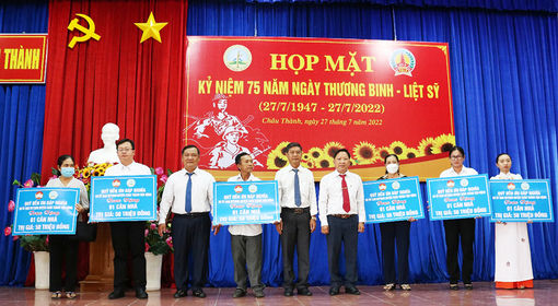 Châu Thành họp mặt kỷ niệm 75 năm Ngày Thương binh – Liệt sĩ