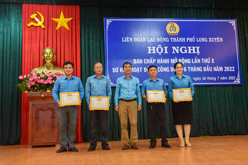 Hội nghị Ban Chấp hành Liên đoàn Lao động TP. Long Xuyên mở rộng lần thứ X