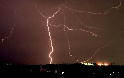 Mưa to và sét khiến hơn 20 người thiệt mạng tại Ấn Độ