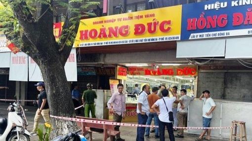 Bắt đối tượng dùng súng AK47 cướp tiệm vàng tại Huế