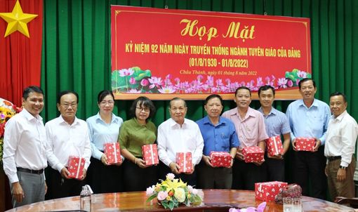 Châu Thành họp mặt kỷ niệm 92 năm Ngày truyền thống ngành Tuyên giáo của Đảng