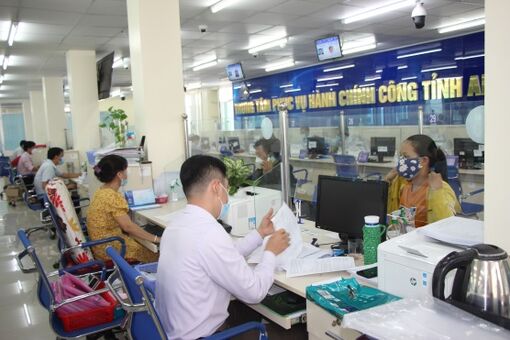 An Giang tạm dừng tiếp nhận vào làm công chức cấp tỉnh, cấp huyện