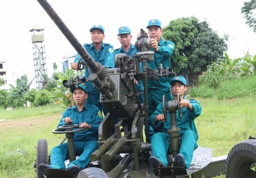 Đại đội tự vệ pháo phòng không 37mm