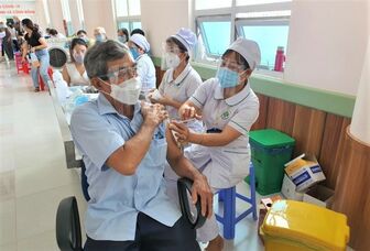 UBND tỉnh An Giang yêu cầu tăng cường tiêm vaccine phòng COVID-19