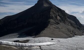 Sông băng bao phủ con đèo nổi tiếng ở Thụy Sĩ có thể biến mất