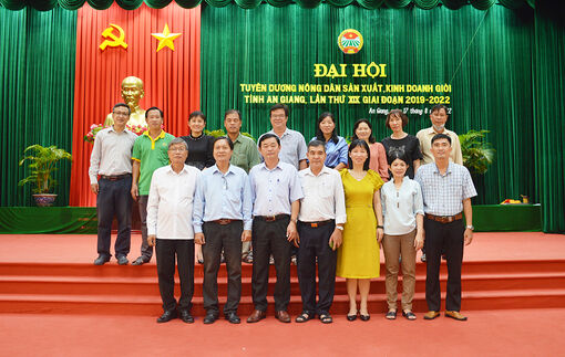 Nông dân An Giang thi đua sản xuất - kinh doanh giỏi