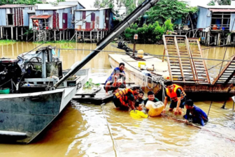 Chìm vỏ lãi ở kênh Vĩnh Tế, 1 người tử vong