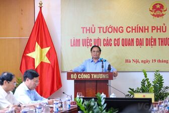 Thủ tướng làm việc với hệ thống thương vụ Việt Nam tại 176 thị trường nước ngoài