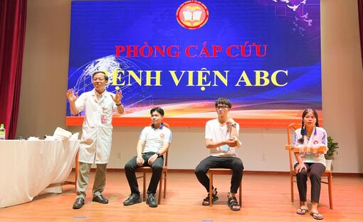 67 trẻ em trải nghiệm Chương trình “Một ngày làm y tá”