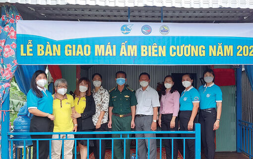 Phụ nữ An Giang với các phong trào thi đua, làm theo lời Bác