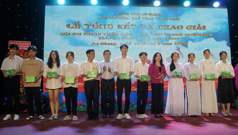 Trao giải Hội thi thanh, thiếu niên tuyên truyền, giới thiệu sách lần 2- năm 2022