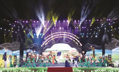 “Toàn dân đoàn kết xây dựng đời sống văn hóa”