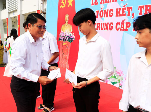 Trung tâm Giáo dục thường xuyên An Giang khai giảng năm học mới