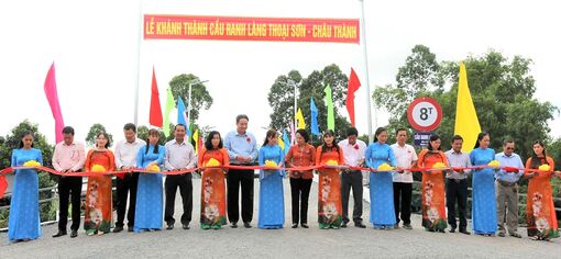 Châu Thành học tập và làm theo Bác