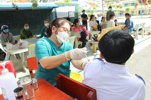 Có 2 trường hợp tử vong do COVID-19, ngành y tế An Giang khuyến cáo người dân tiêm vaccine