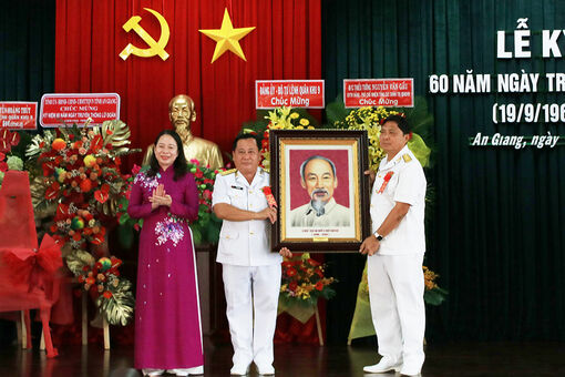 Lữ đoàn 962 kỷ niệm 60 năm Ngày truyền thống