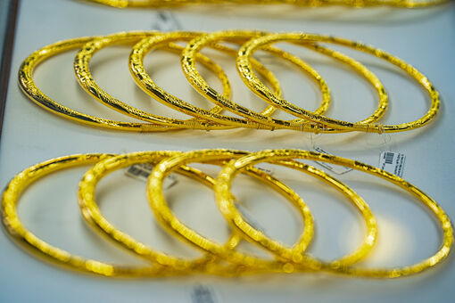 Giá vàng hôm nay 21/9: USD trở thành 'thiên đường', vàng tiếp tục xuống dốc