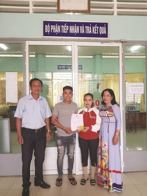 Xây dựng nền hành chính vì dân