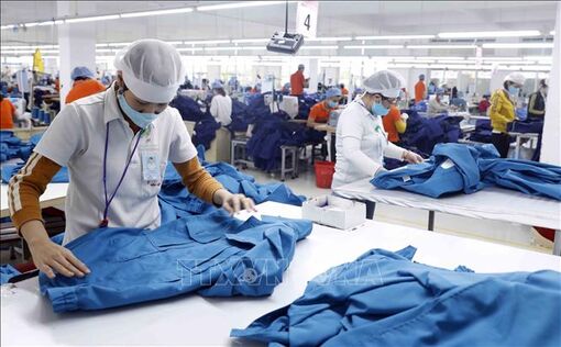 Việt Nam - 'điểm sáng' hiếm hoi trong bức tranh ảm đạm của kinh tế toàn cầu